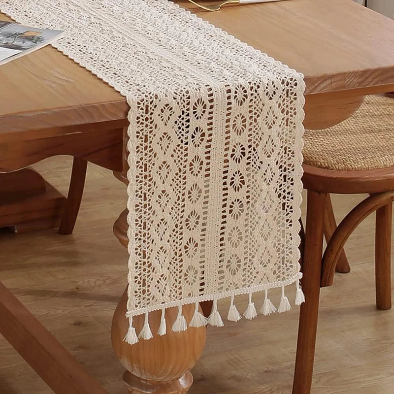 Chemin de table au crochet moderne