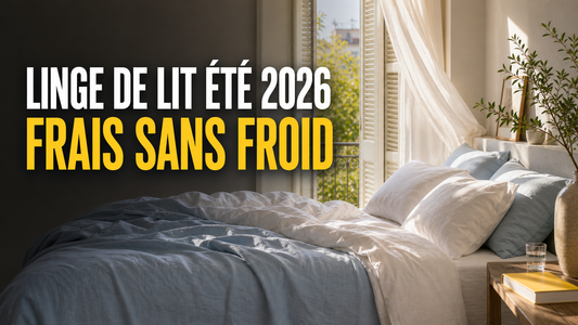 Chambre d'été au lever du jour avec linge clair et titre Linge de lit été 2026 frais sans froid.