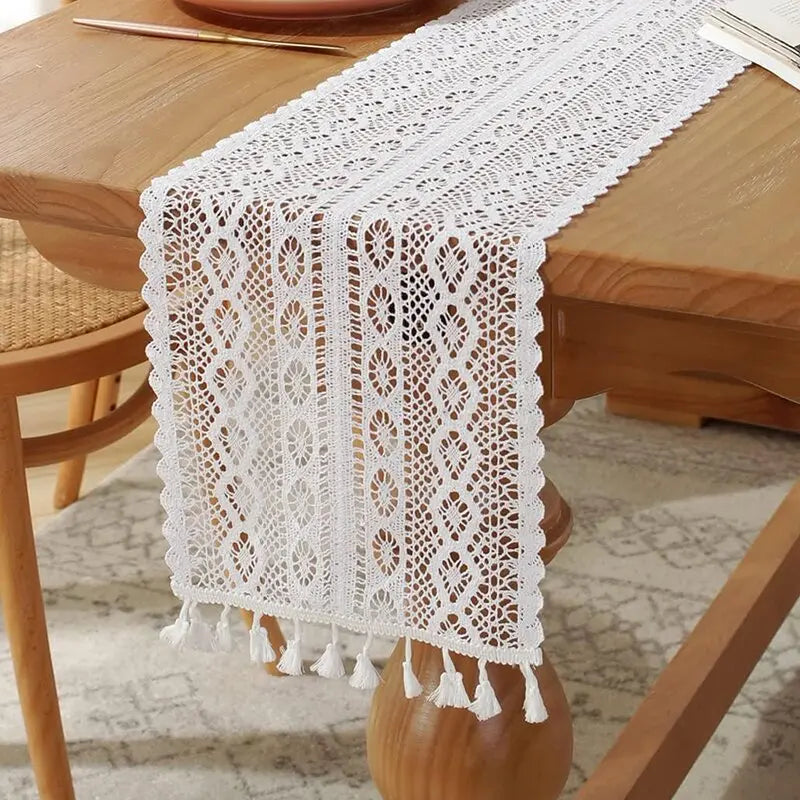 Chemin de table au crochet moderne