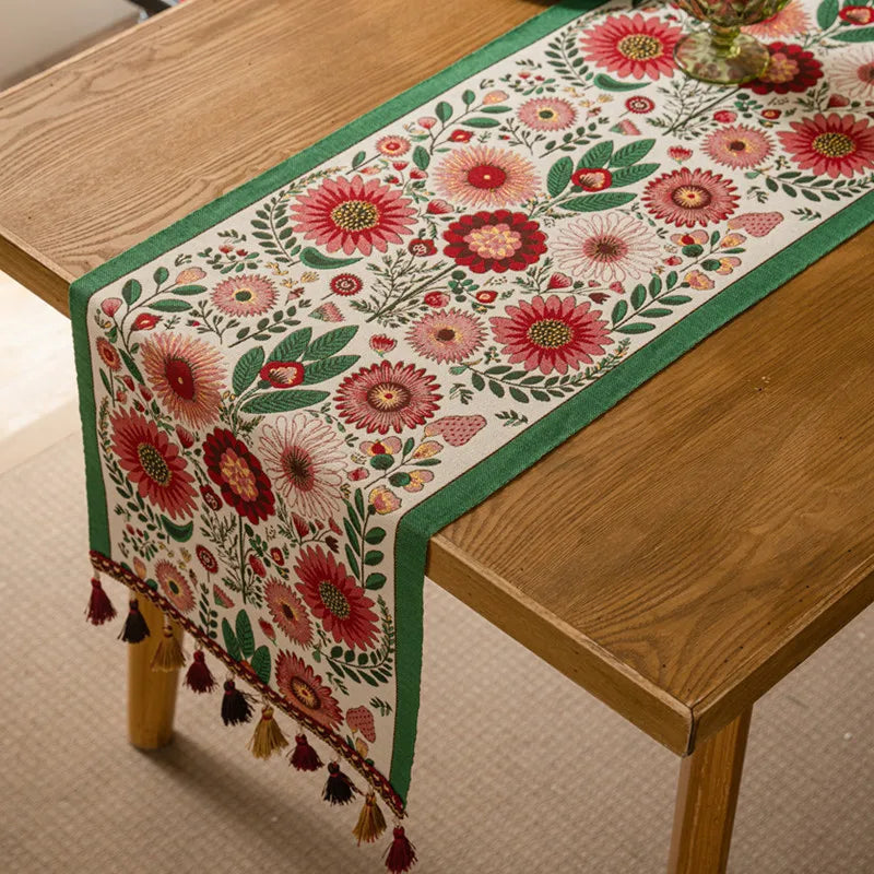 Chemin de table brodé