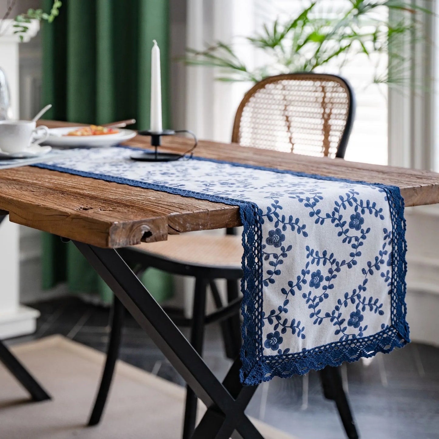 Chemin de table bleu canard