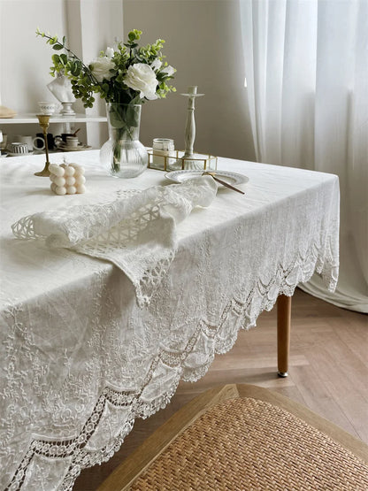 Nappe carrée blanche