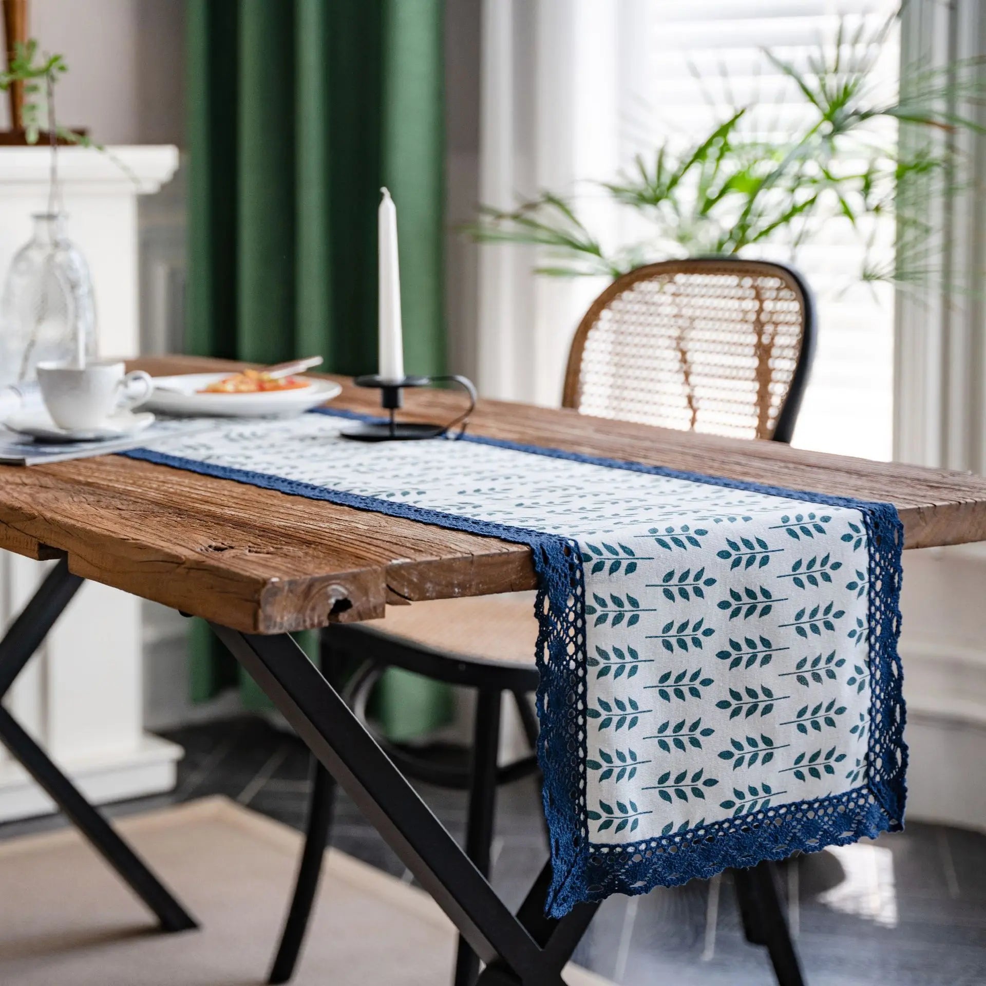 Chemin de table bleu canard