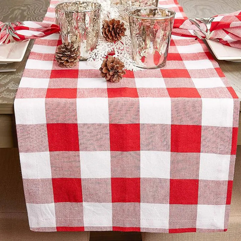 Chemin de table rouge