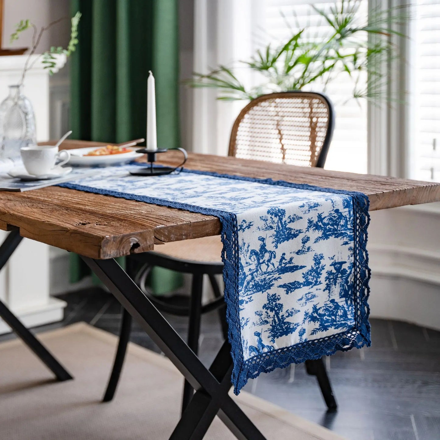 Chemin de table bleu canard