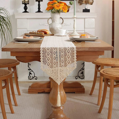 Chemin de table au crochet moderne