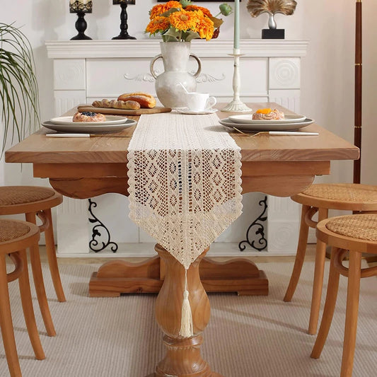 Chemin de table au crochet moderne