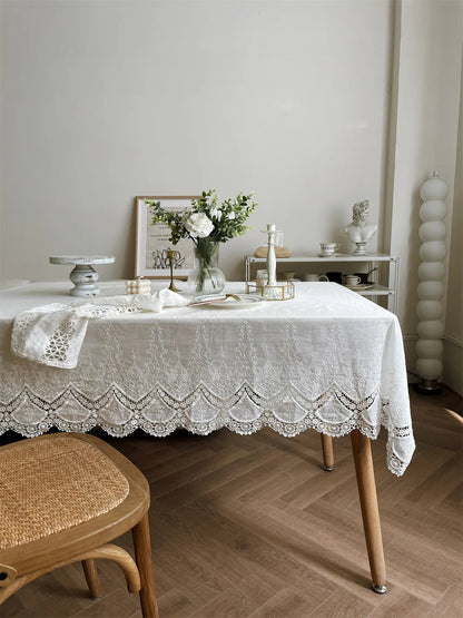 Nappe carrée blanche