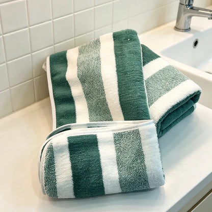 Serviette de bain verte