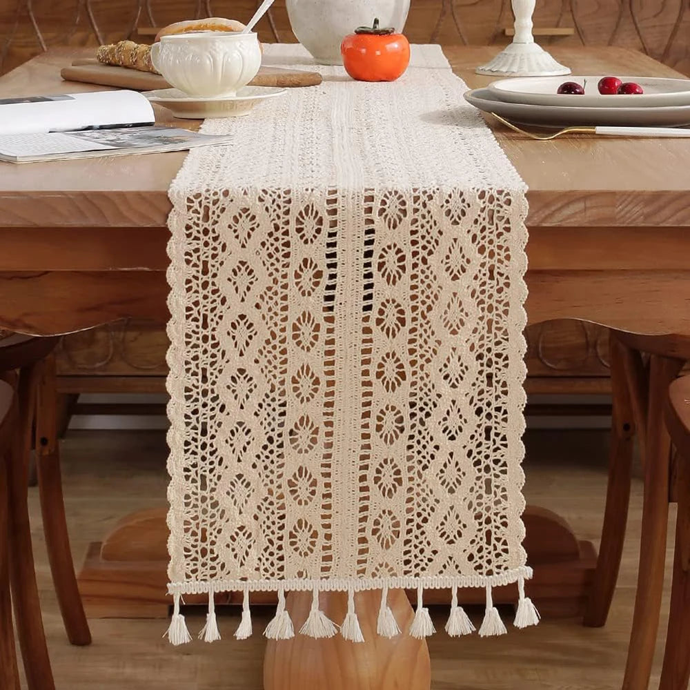 Chemin de table au crochet moderne