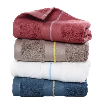Serviette de bain rouge